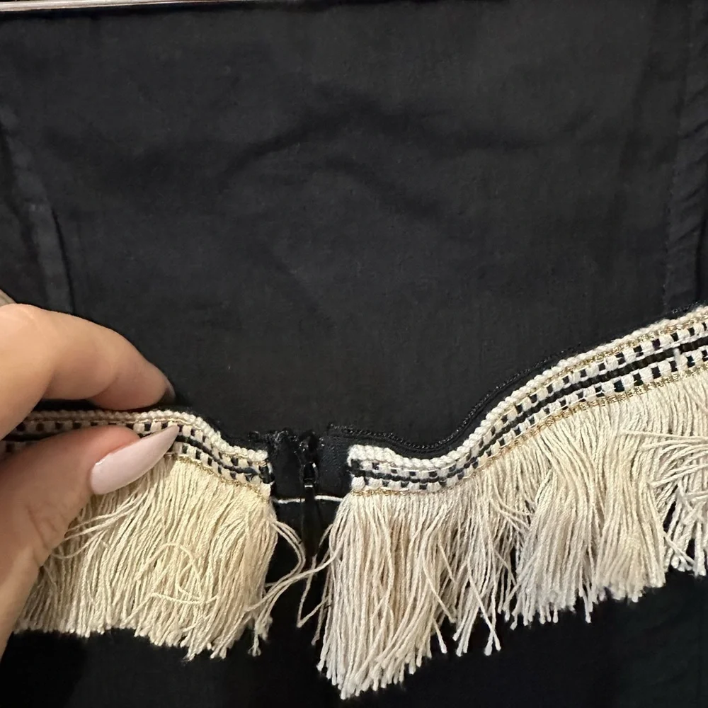 Selfie Leslie Bermuda Bandeau Tassel Trim Romper in Black with Ivory Trim - XS - Picture 5 of 8